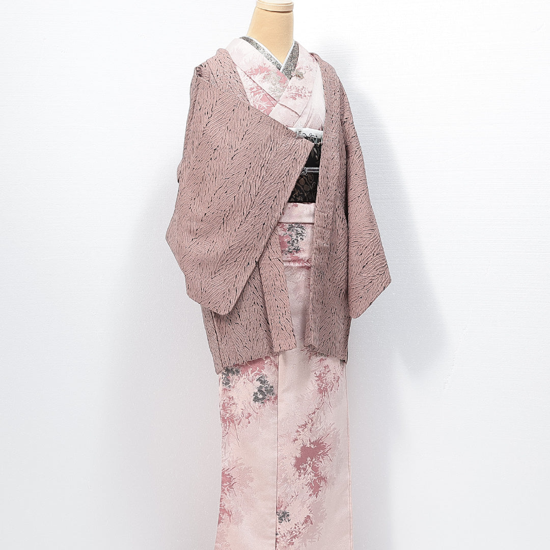 羽織 袷 身丈81cm 裄丈63cm 正絹 Bランク カジュアル Sサイズ 紐あり 創作柄 ピンク系 M4 1232-14694