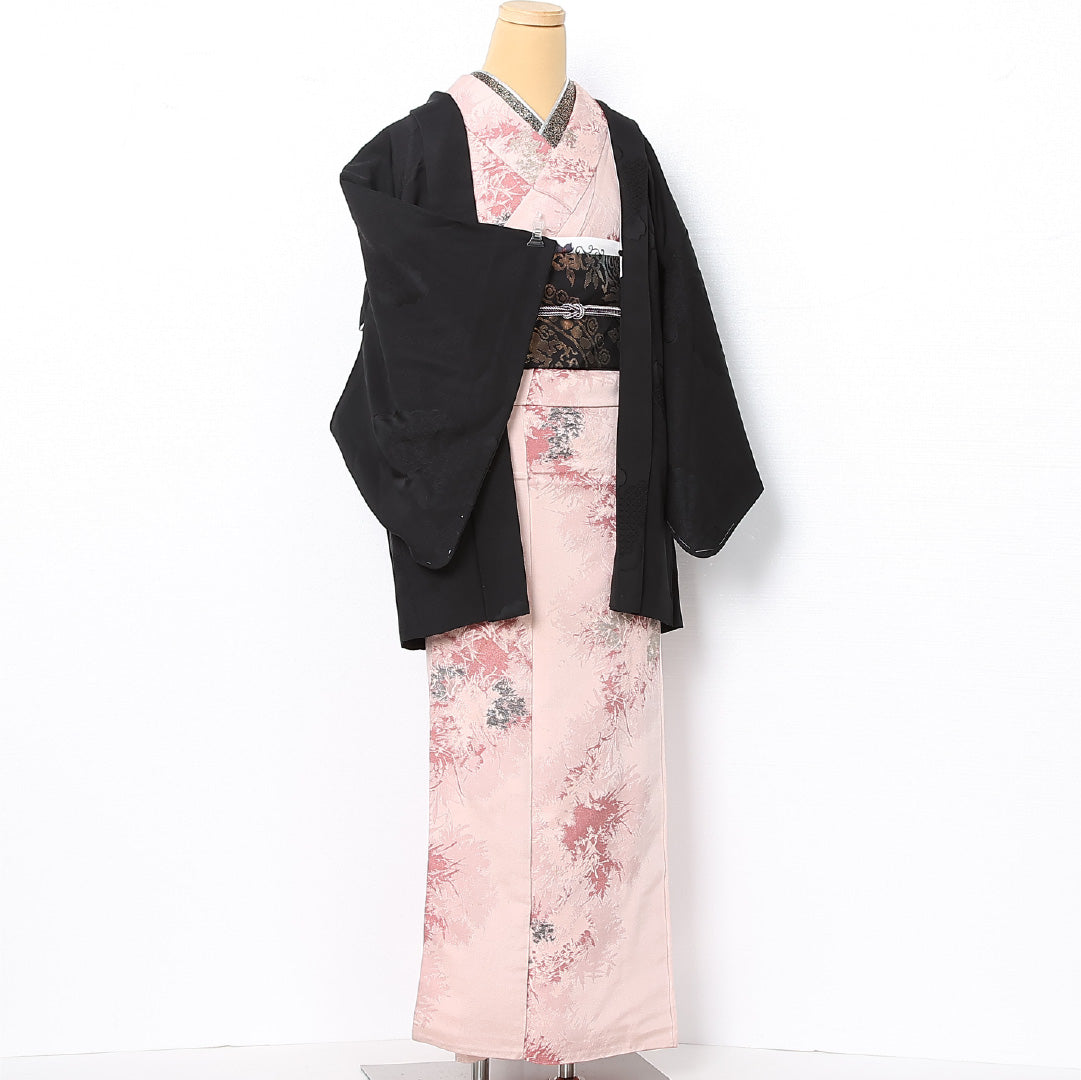 黒羽織 袷 身丈77cm 裄丈62cm 正絹 Sランク 一つ紋 (蔦) セミフォーマル Sサイズ 雲 紗綾型 吉祥文様 黒系 RP 1233-12743