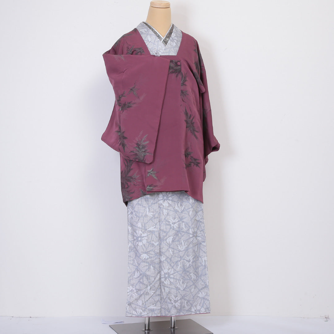 道行コート 袷 身丈83cm 裄丈63cm 正絹 Aランク セミフォーマル Sサイズ 漆糸 植物柄 紫系 RP 1237-05833