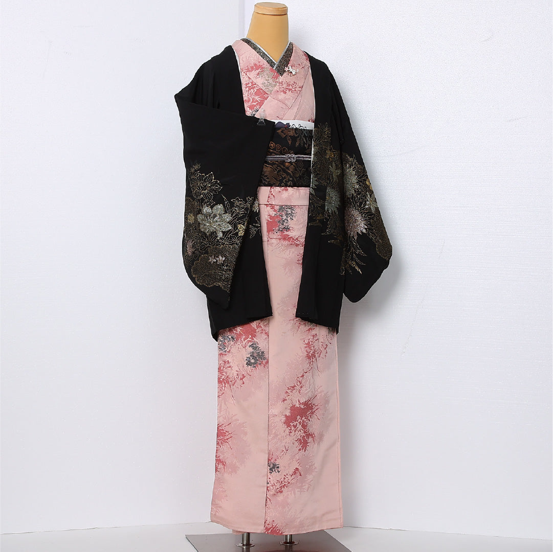 黒羽織 袷 身丈81cm 裄丈61cm 正絹 Bランク 一つ紋 (抱き茗荷) セミフォーマル Sサイズ 漆糸 菊 黒系 RP 1233-12941