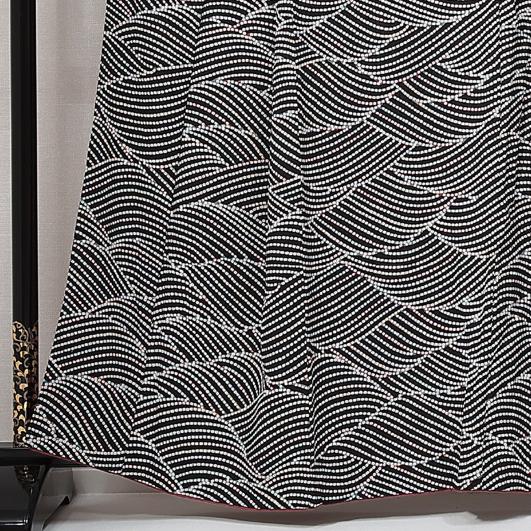 小紋 袷 身丈158cm 裄丈68cm 正絹 Sランク Mサイズ 広衿 インフォーマル 総絞り 波 黒系 多色系 1215-14900