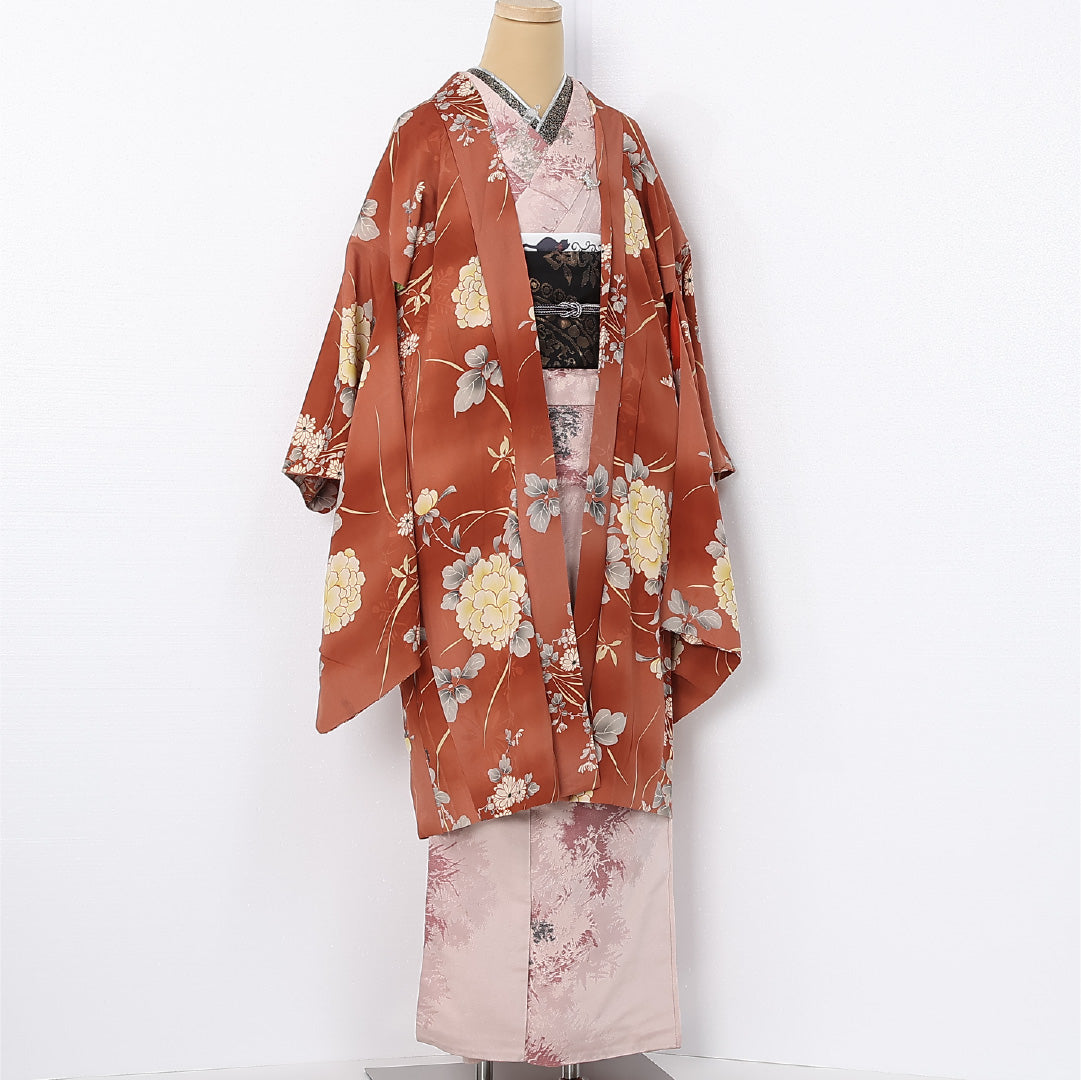 アンティーク 羽織 袷 身丈102cm 裄丈65cm 正絹 Aランク Mサイズ 紐あり 雪花 菊 朱系 M4 1232-12543