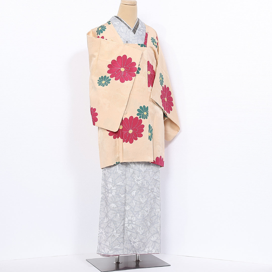 道行コート 袷 身丈87cm 裄丈64cm 正絹 Aランク セミフォーマル Mサイズ ポケットあり 菊 クリーム系 RP 1237-10277