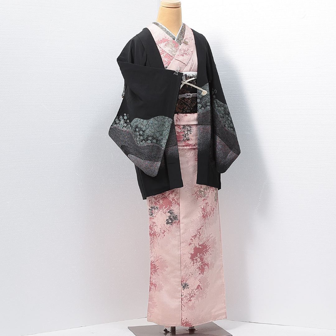 黒羽織 袷 身丈77cm 裄丈62cm 正絹 Sランク 一つ紋 (五三桐) セミフォーマル Sサイズ 漆糸 紐あり 流水 菊 笹 黒系 RP 1233-14625