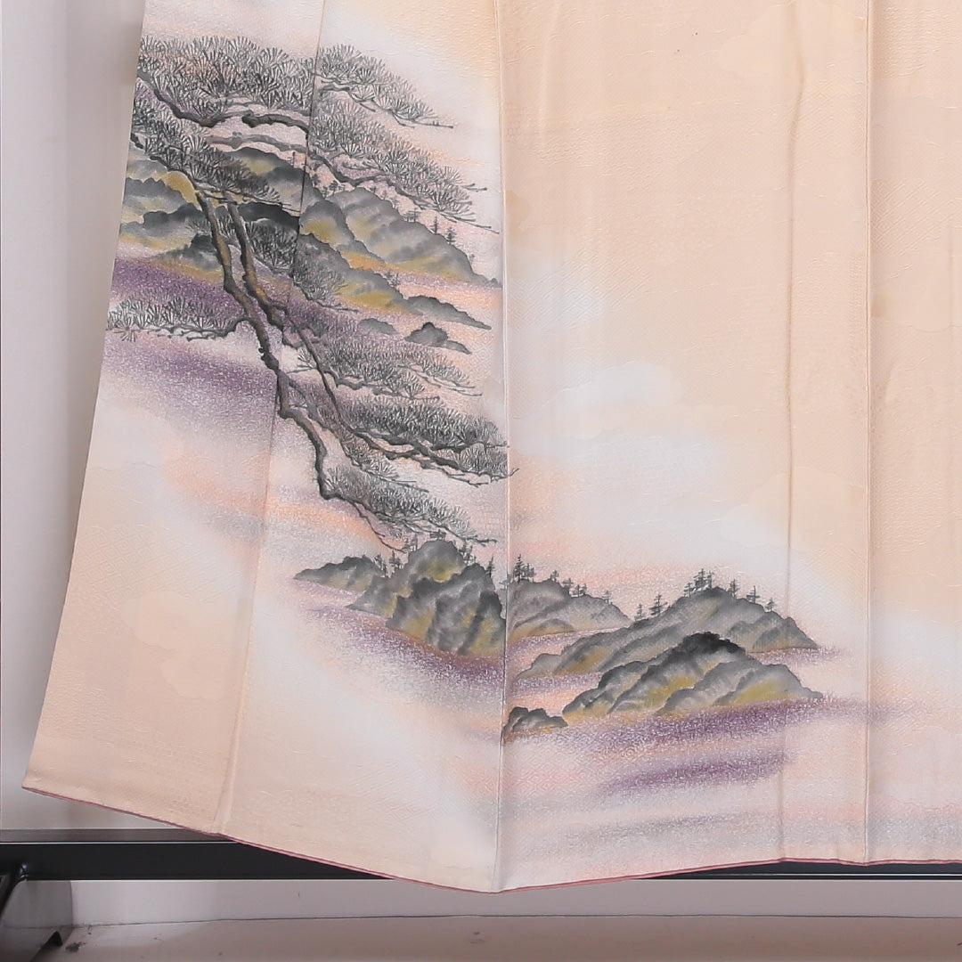 訪問着 袷 身丈155~159cm 裄63cm 正絹 ぼかし 水墨画風 松景色 山水 雄黄色 作家物 スコッチガード クリーム系 画 Bランク 1212-00620