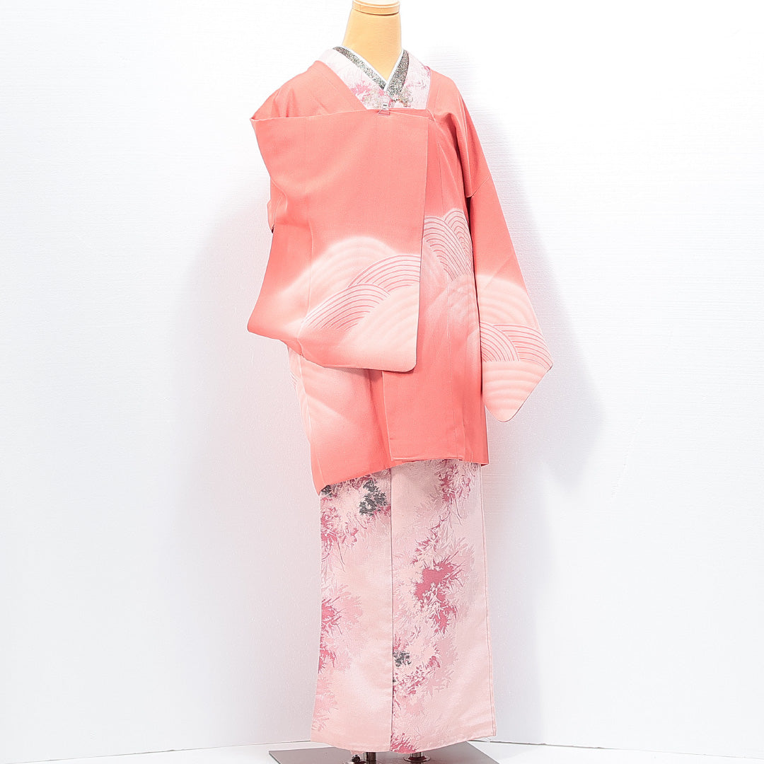 道行コート 袷 身丈81cm 裄丈64cm 正絹 Sランク Mサイズ フォーマル ポケットあり 絵羽羽織 波 ピンク系 朱系 1263-14767