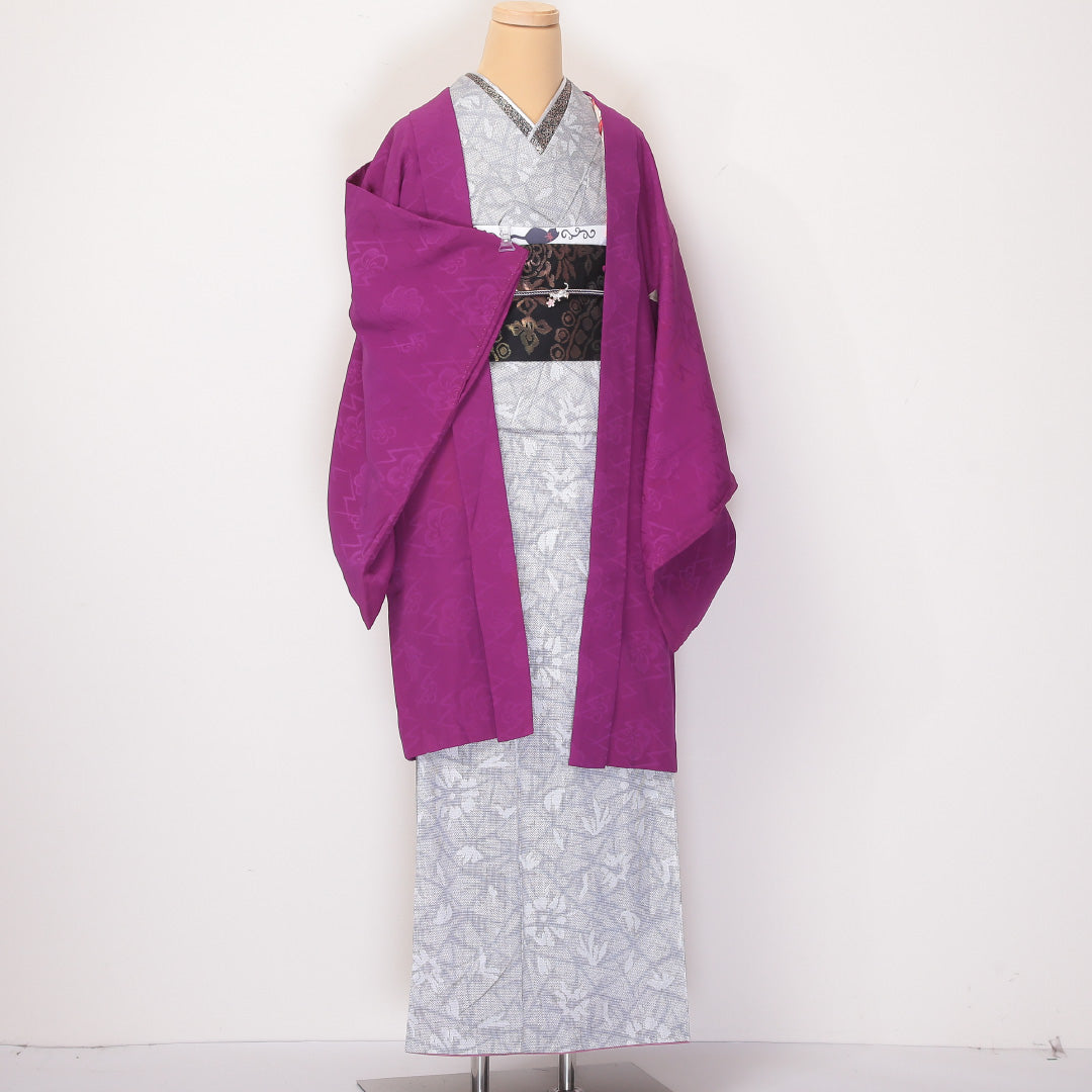 アンティーク 羽織(錦紗) 袷 身丈95cm 裄丈64cm 正絹 Cランク Mサイズ 紋意匠 松皮菱に梅 紫系 1217-06131