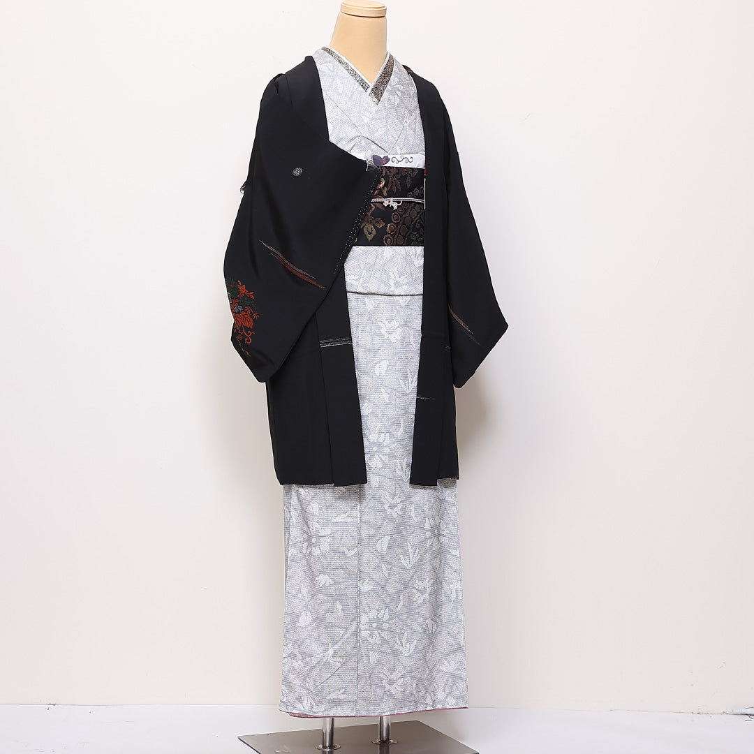 黒羽織 身丈88cm 裄丈61cm S 正絹 絵羽羽織 丸に違い鷹の羽 漆糸 花籠 三つ紋 黒系 Sランク 1217-00844
