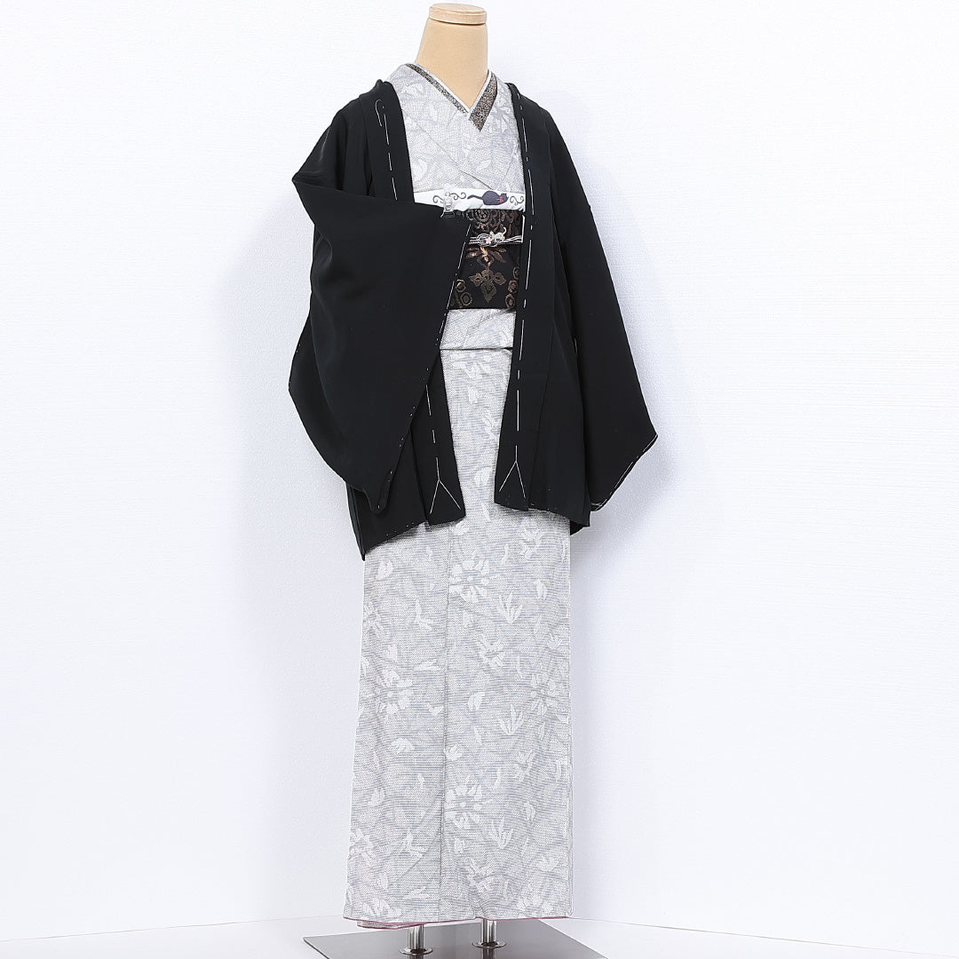 黒羽織 袷 身丈77cm 裄丈64cm 正絹 Sランク 一つ紋 (揚羽蝶) セミフォーマル Mサイズ 無地 黒系 RP 1233-10282