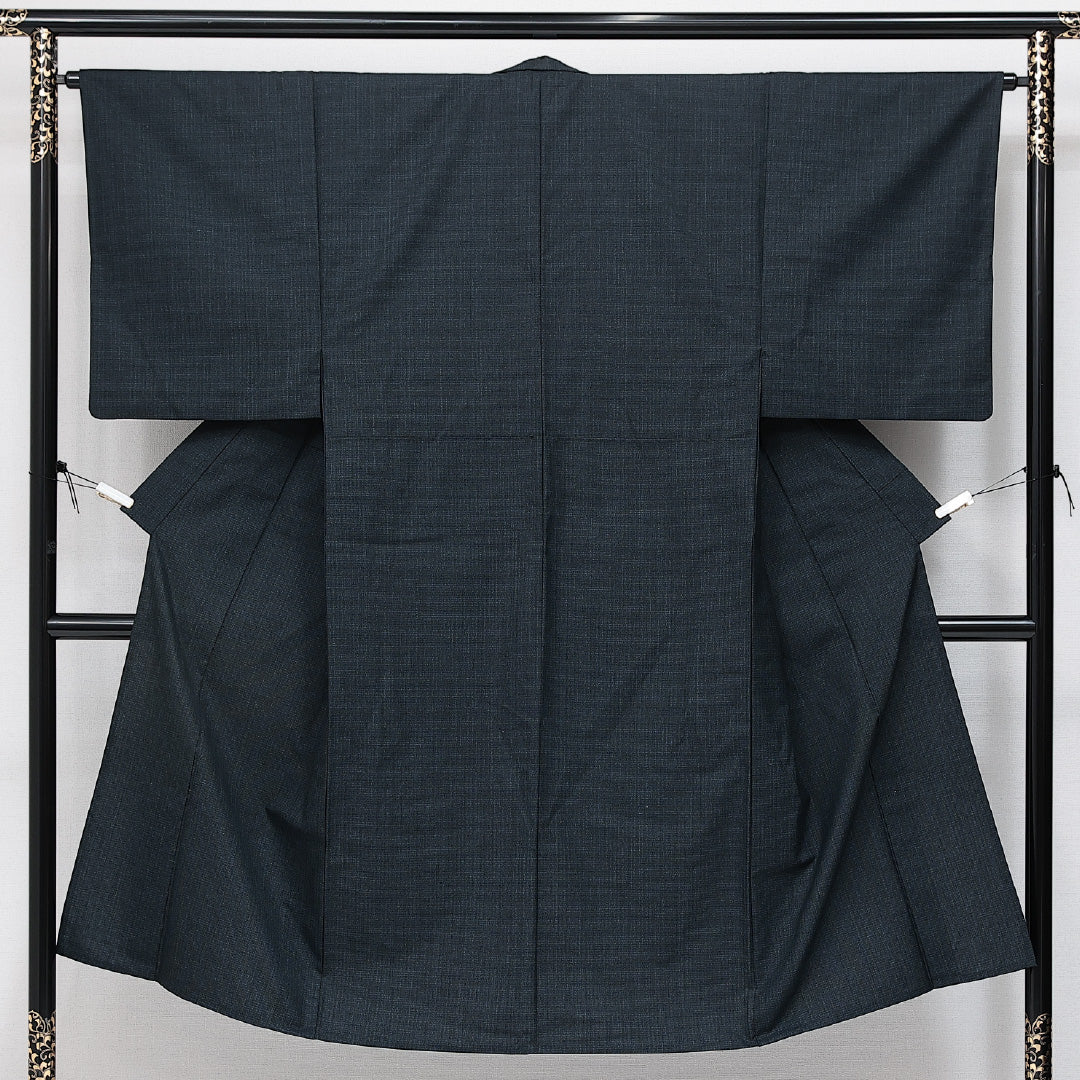 洗える着物 ウールの男着物 単衣 身丈139cm 裄丈64cm ウール Bランク カジュアル 棒衿 Sサイズ 居敷当て 無地 紺系 HP 1224-14291