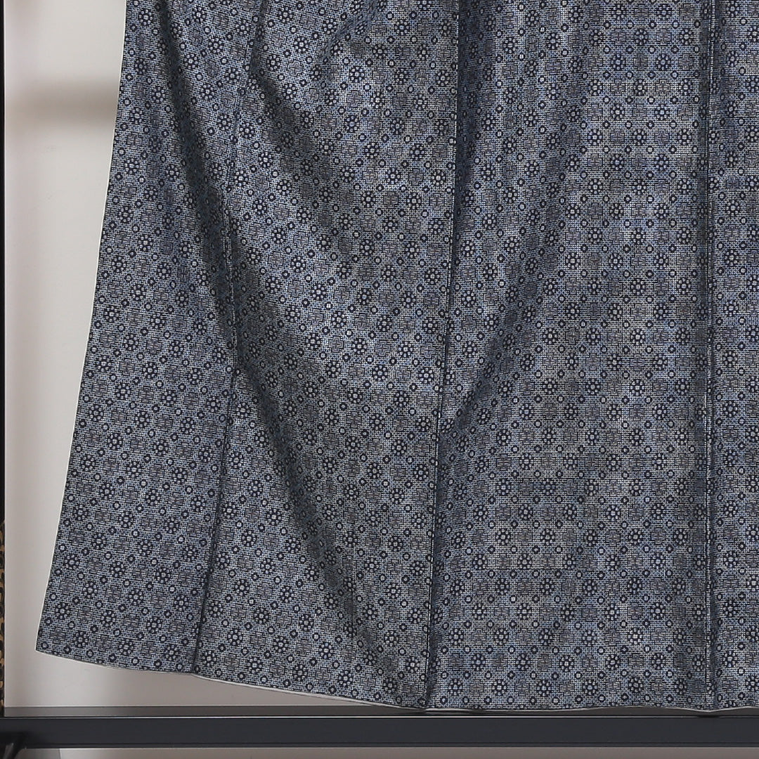 紬 袷 身丈154cm 裄丈62cm 正絹 Aランク Sサイズ 広衿 カジュアル 幾何学柄 グレー系 1216-03172