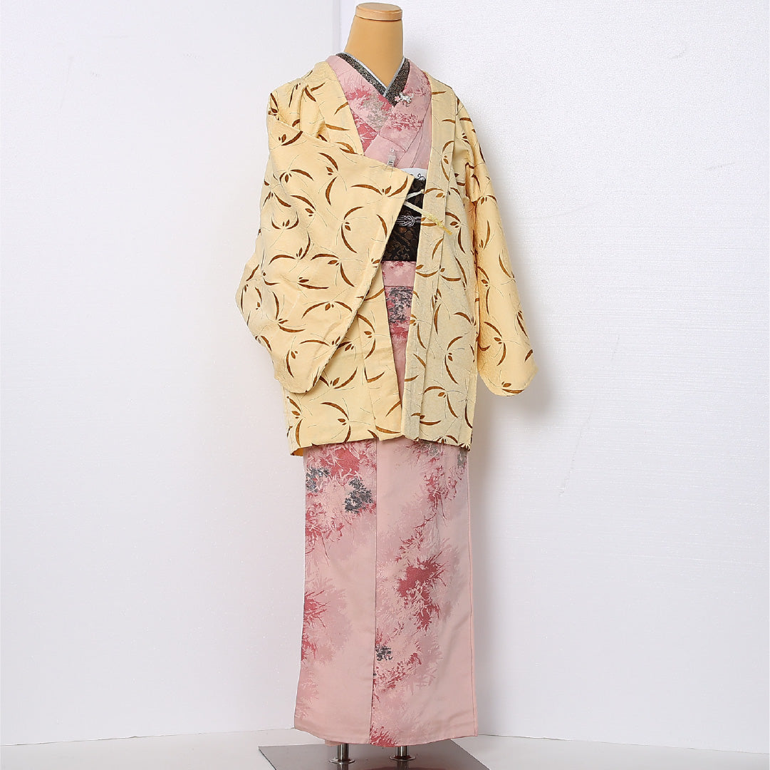 羽織 袷 身丈78cm 裄丈64cm 正絹 Cランク カジュアル Mサイズ 紐あり 植物柄 黄系 HP 1232-12943