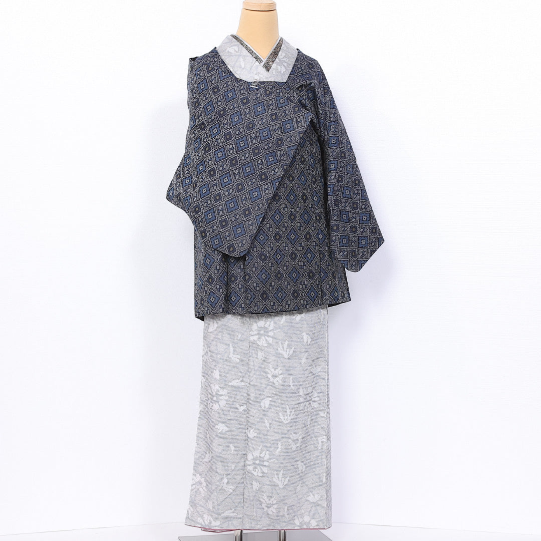 道行コート (大島紬) 袷 身丈83cm 裄丈62cm 正絹 Sランク インフォーマル Sサイズ ポケットあり 菱 グレー系 RP 1237-10771