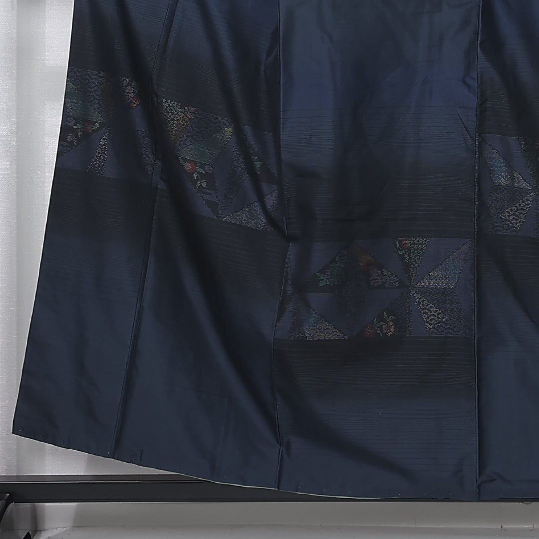 付下げ (本場大島紬) 袷 身丈156cm 裄丈65cm 正絹 Sランク インフォーマル 広衿 Mサイズ 作家物 証紙 青海波 牡丹 紺系 PO 1218-12390