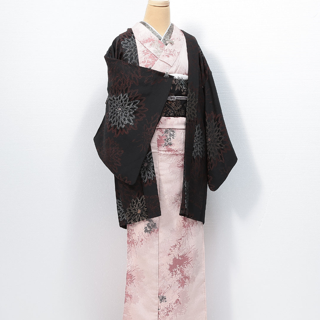 黒羽織 袷 身丈85cm 裄丈62cm 正絹 Sランク 一つ紋 (桔梗) セミフォーマル Sサイズ 漆糸 菊 黒系 RP 1233-14698