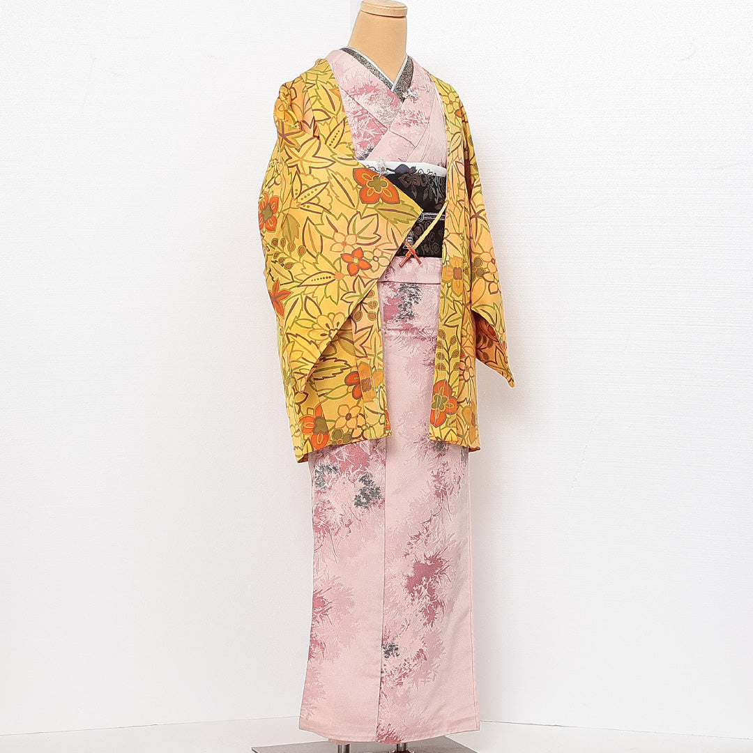 未使用品 羽織 袷 身丈81cm 裄丈64cm 正絹 Nランク カジュアル Mサイズ 紐あり しつけ糸 花柄 楓 黄系 RP 1232-13908