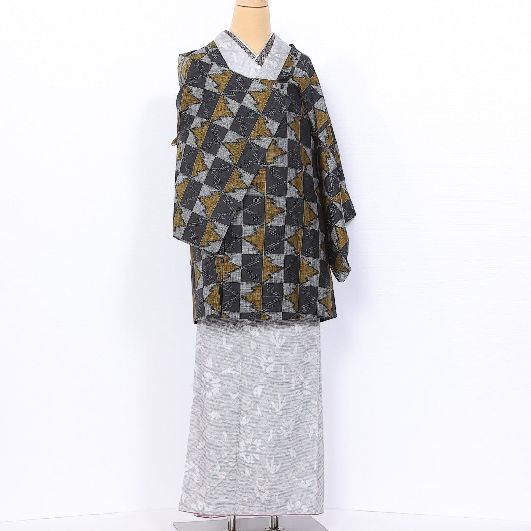 道行コート (大島紬) 袷 身丈85cm 裄丈63cm 正絹 Aランク インフォーマル Sサイズ 松皮菱 黒系 RP 1237-10781