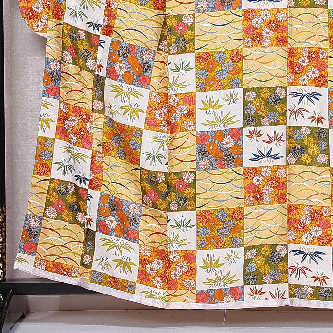 振袖 身丈158cm 裄丈63.5cm 袷 正絹 Bランク 広衿 市松模様 芝草 竹 菊 1213-F0396