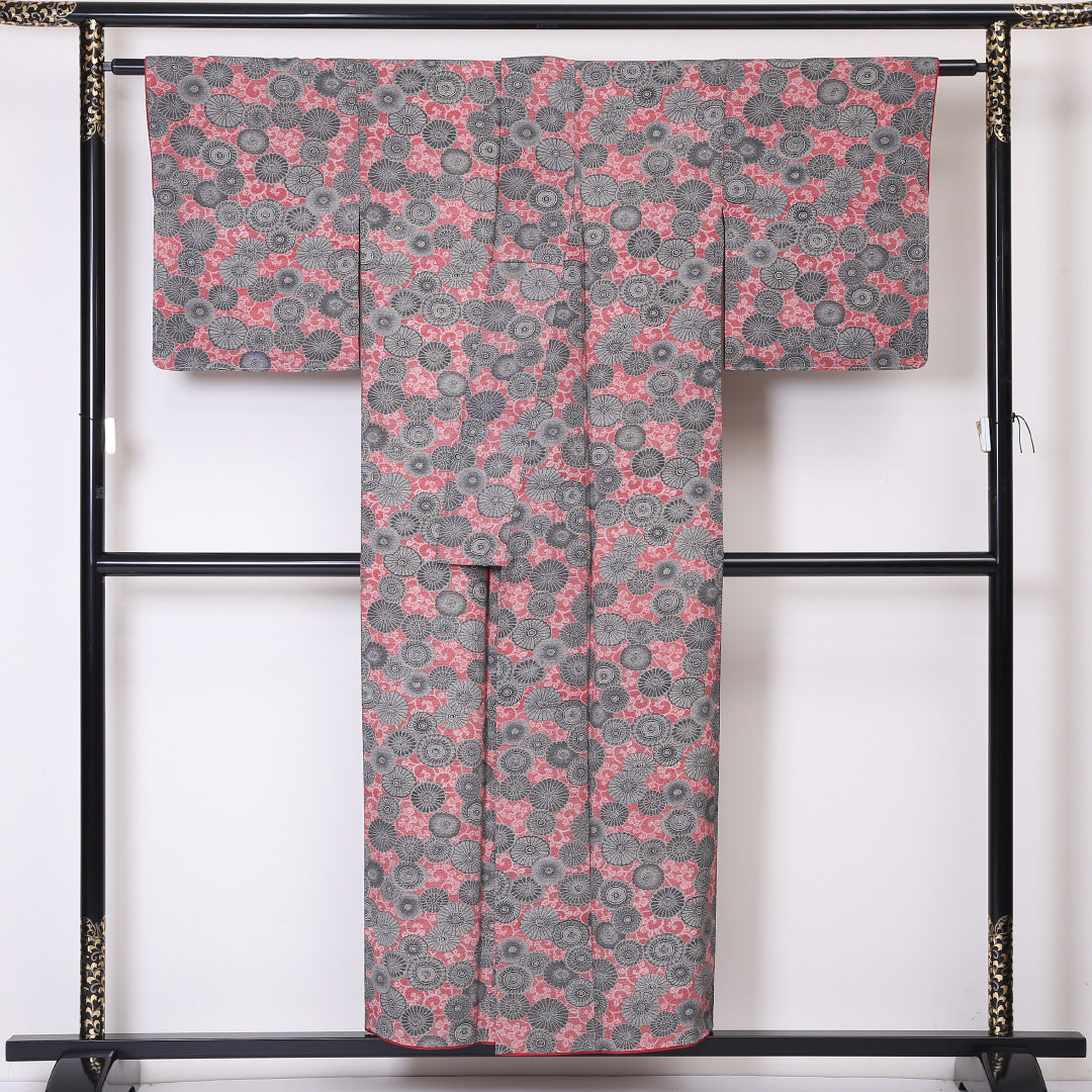 小紋 袷 身丈150cm 裄丈64cm 正絹 Aランク インフォーマル 広衿 Sサイズ 琳派 唐草華文 菊 赤系 RP 1221-01961