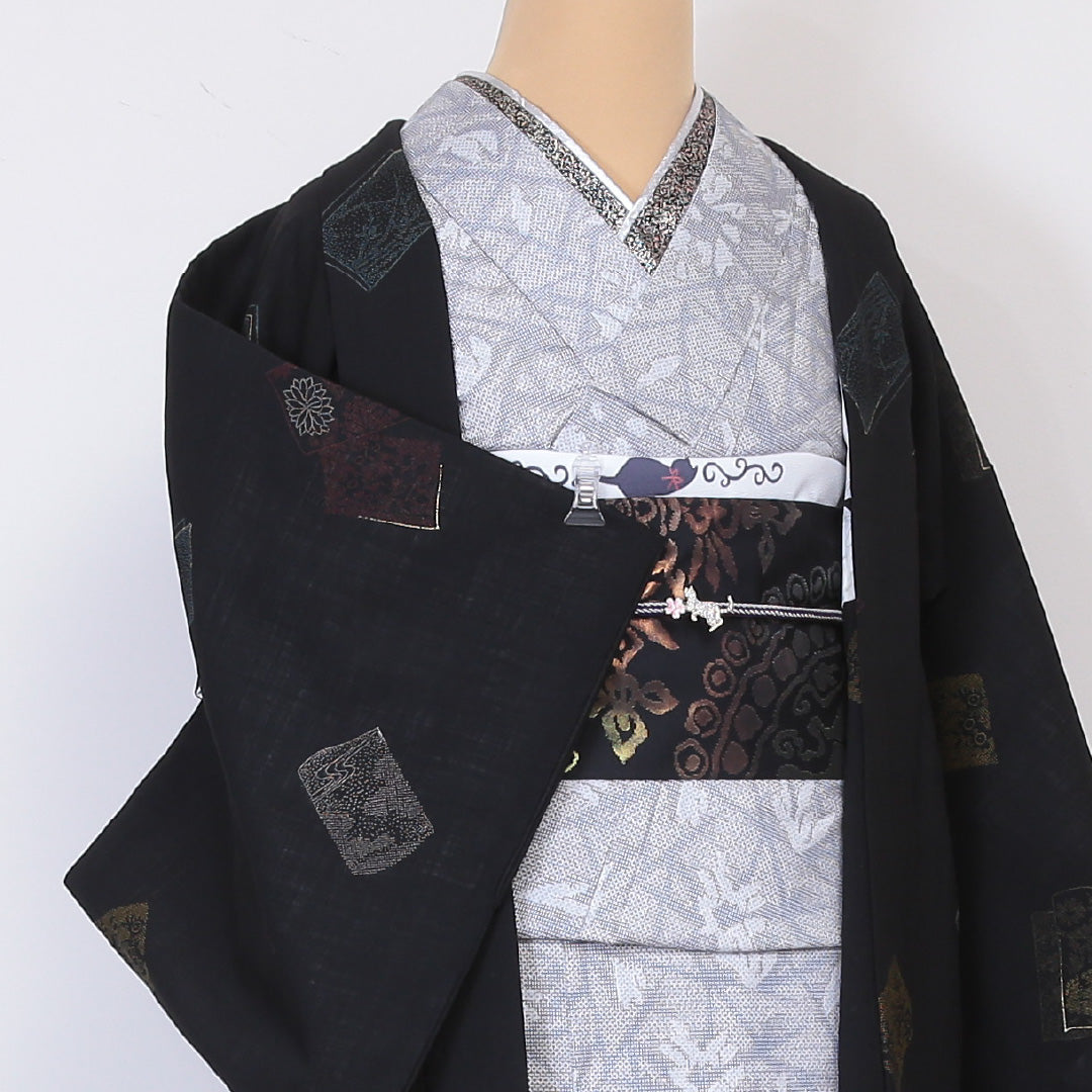 アンティーク 黒羽織 袷 身丈88cm 裄丈63cm 正絹 Bランク Sサイズ 漆糸 創作柄 黒系 RP 1233-06029