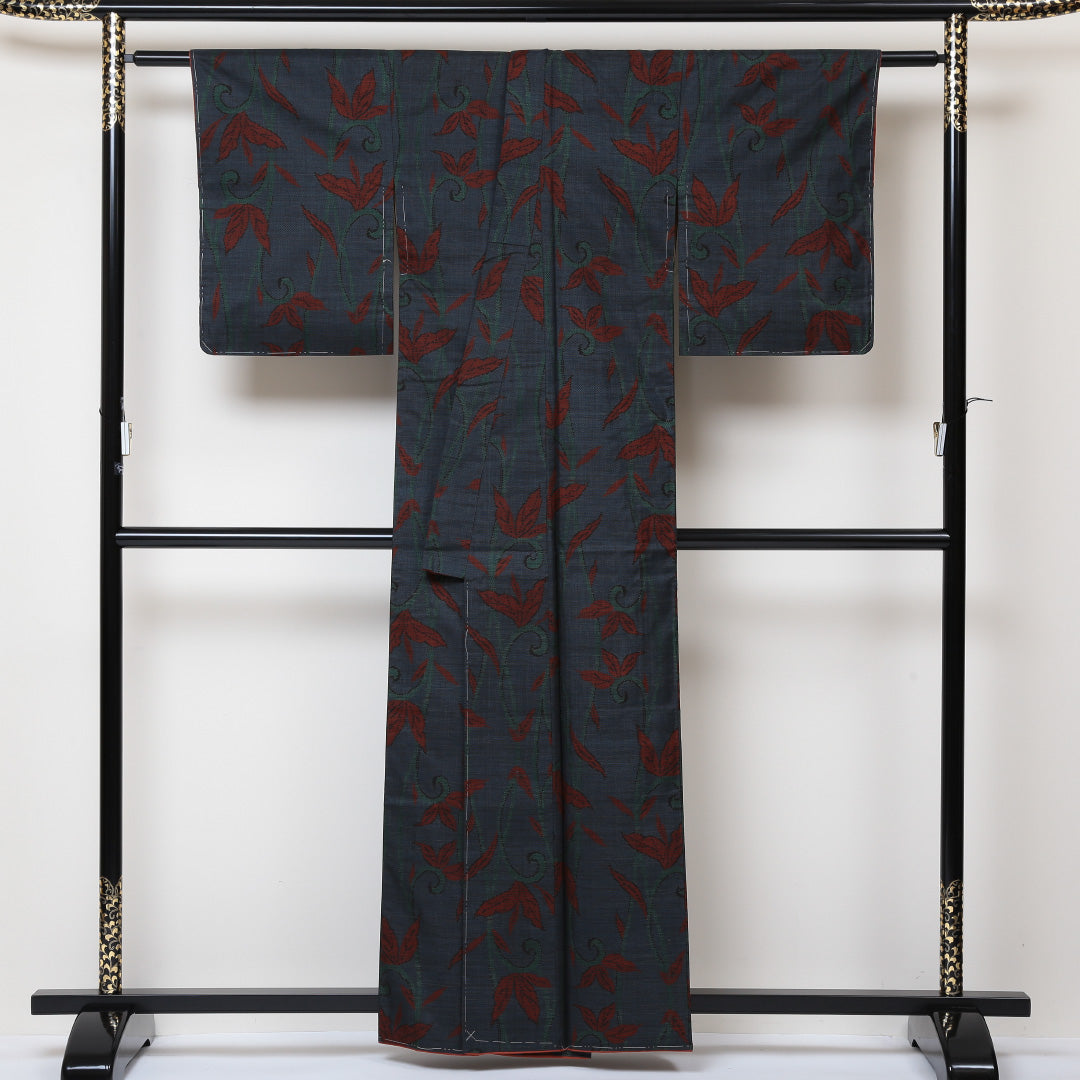 大島紬 袷 身丈159cm 裄65cm 正絹 紺系 Aランク 花柄 しつけ糸 1216-00530-3318 1216-00530