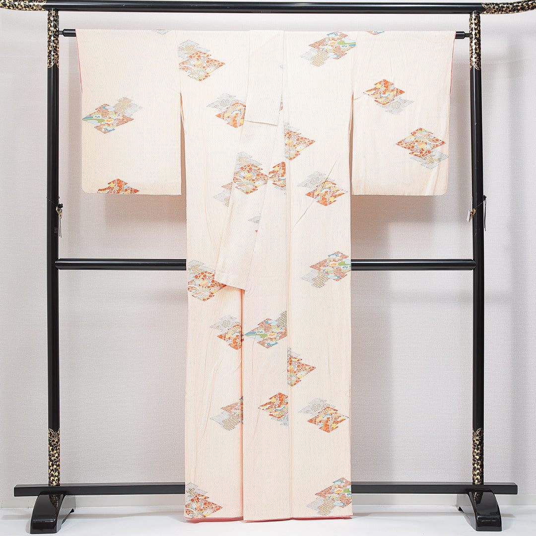 小紋 袷 身丈159cm 裄丈63cm 正絹 Sランク インフォーマル 広衿 Mサイズ 松皮菱 吉祥文様 ベージュ系 RP 1221-14884