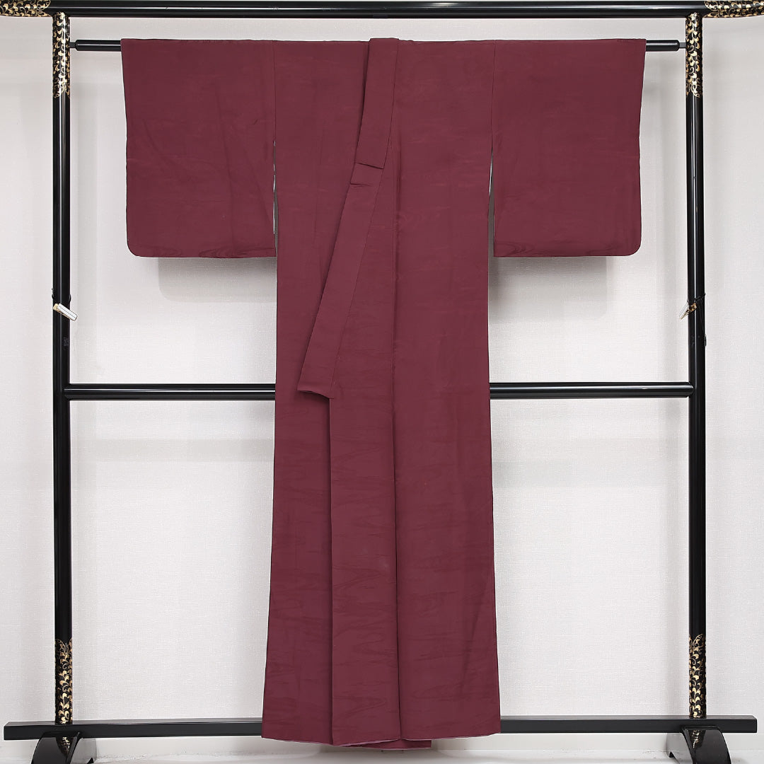 色無地 袷 身丈155cm 裄丈64cm 正絹 Bランク 一つ紋 (五三桐) セミフォーマル バチ衿 Mサイズ 流水 紫系 RP 1219-13156