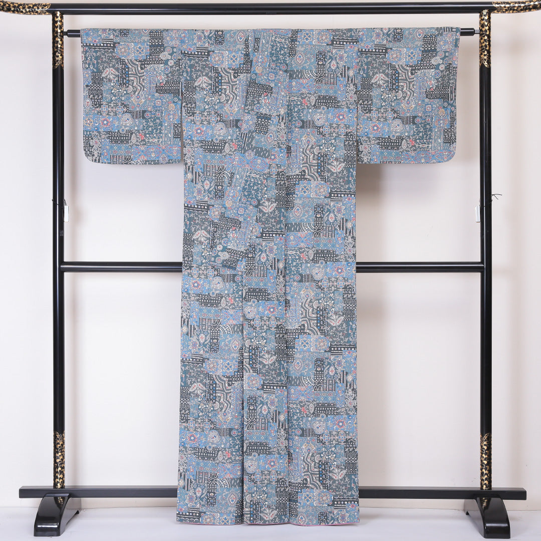 小紋 袷 身丈162cm 裄丈65cm 正絹 Sランク Lサイズ 広衿 インフォーマル 更紗 唐華 グレー系 1215-02032
