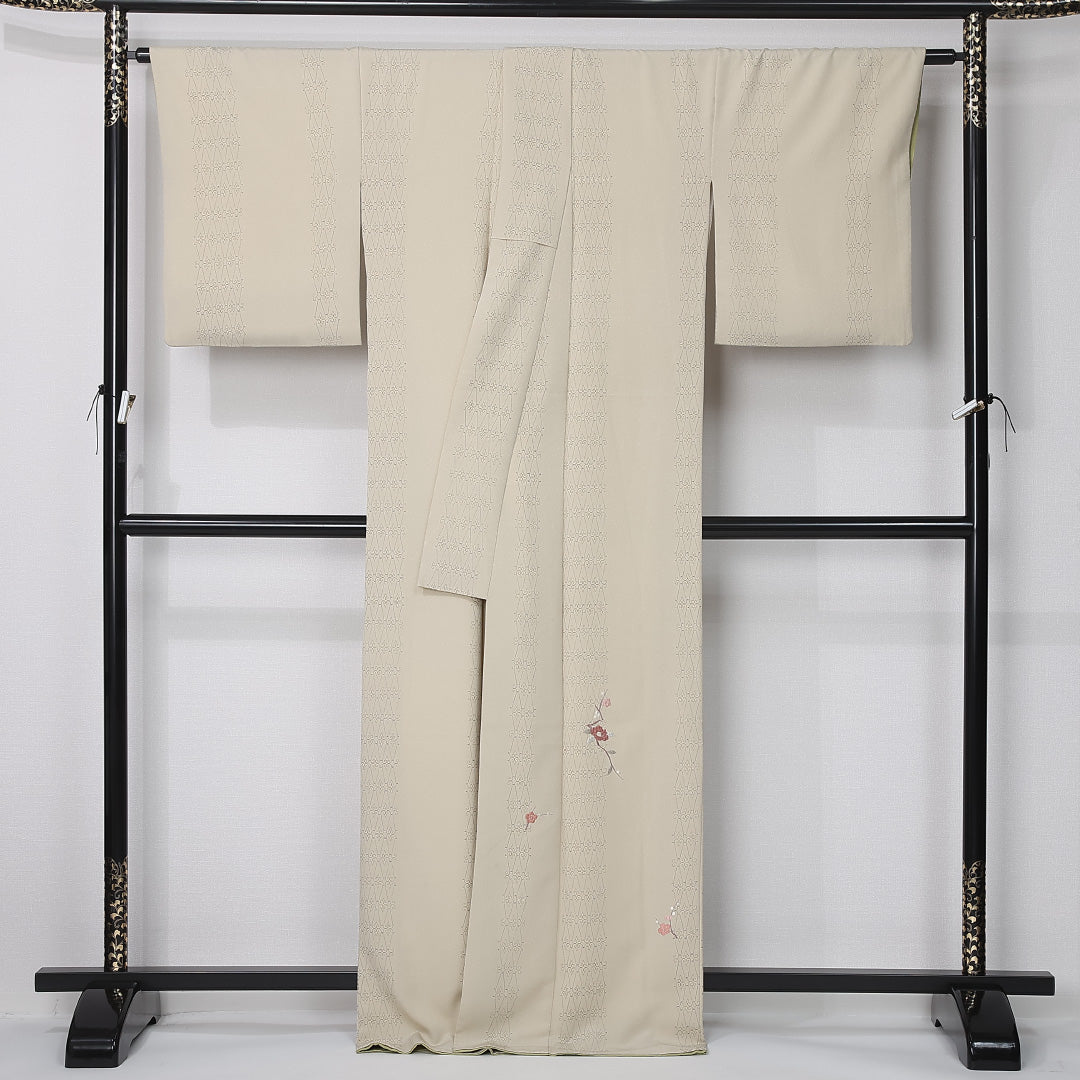 洗える着物 付下げ 袷 身丈168cm 裄丈65cm ポリエステル Aランク 一つ紋 (梅鉢) セミフォーマル 広衿 XLサイズ 刺繍 花柄 クリーム系 RP 1218-12395