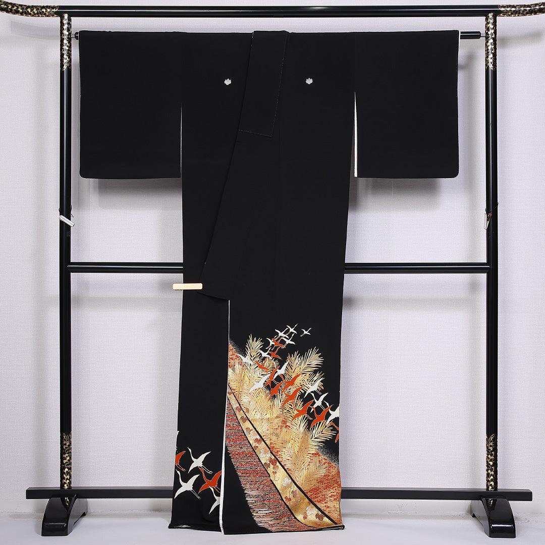 黒留袖 五つ紋 五三桐 身丈168cm 裄丈65cm Sランク 正絹 袷 比翼 広衿 XL 作家物 落款 鶴 金彩 フォーマル 黒系 1211-F0337