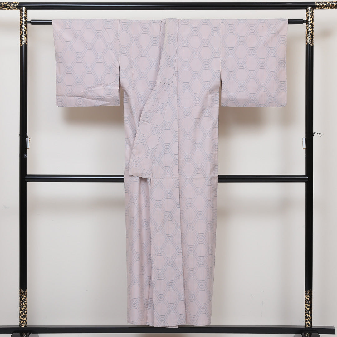 紬 単衣 身丈148cm 裄丈62cm 正絹 Cランク カジュアル バチ衿 XSサイズ 籠目 ピンク系 LP 1223-02924