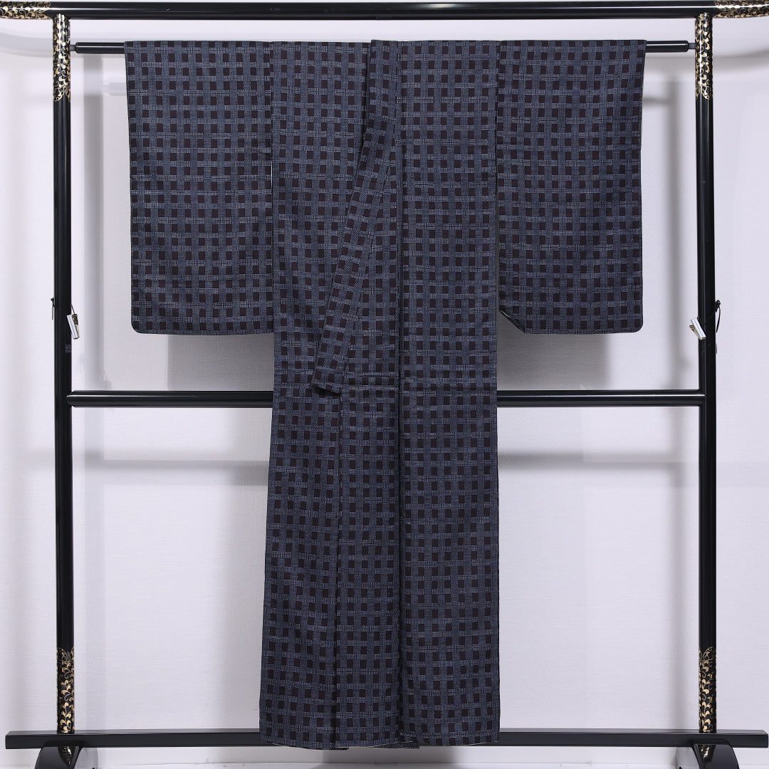 アンティーク 紬 袷 身丈154cm 裄丈62cm 正絹 Aランク バチ衿 Sサイズ 格子 紺系 M4 1223-11606