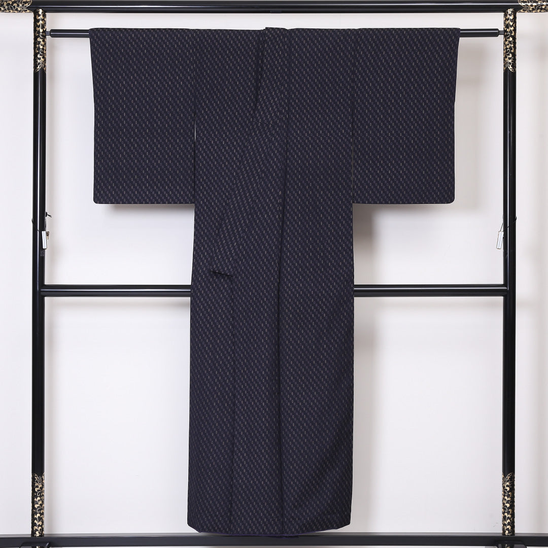 小紋 袷 身丈149cm 裄丈60cm 正絹 Sランク インフォーマル バチ衿 XSサイズ 幾何学柄 紺系 RP 1221-01935