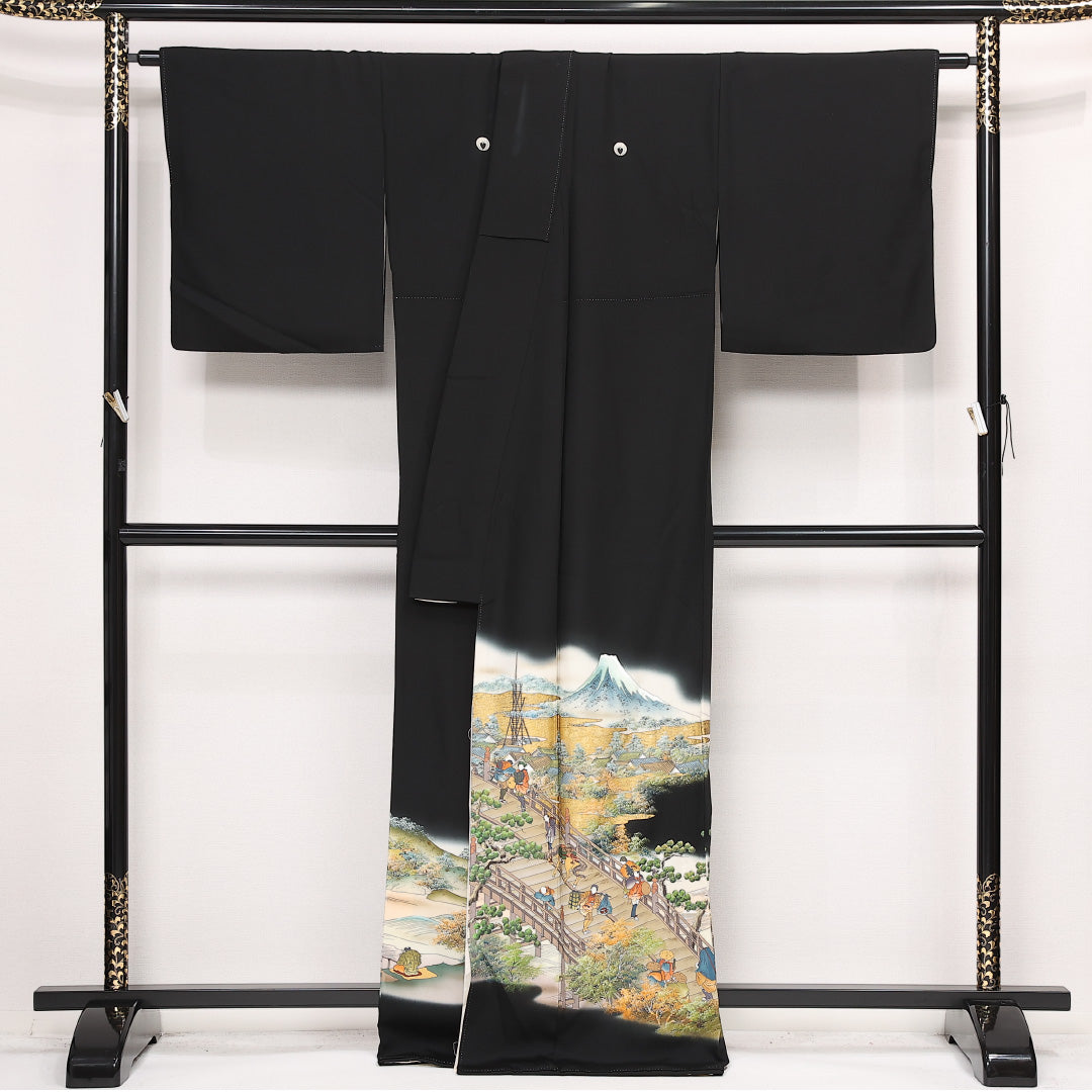 黒留袖 五つ紋 下り藤 身丈166cm 裄丈70cm Aランク 正絹 袷 比翼 広衿 XL 落款 東海道五十三次 フォーマル 写実的 存在感 黒系 1211-F0576