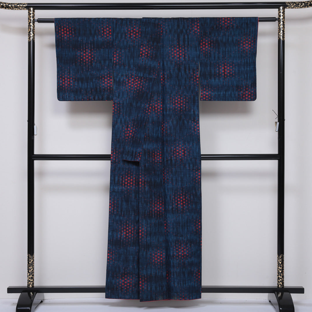 真綿紬 袷 身丈157cm 裄丈62cm 正絹 Aランク カジュアル 広衿 Mサイズ 幾何学柄 紺系 PO 1223-03159