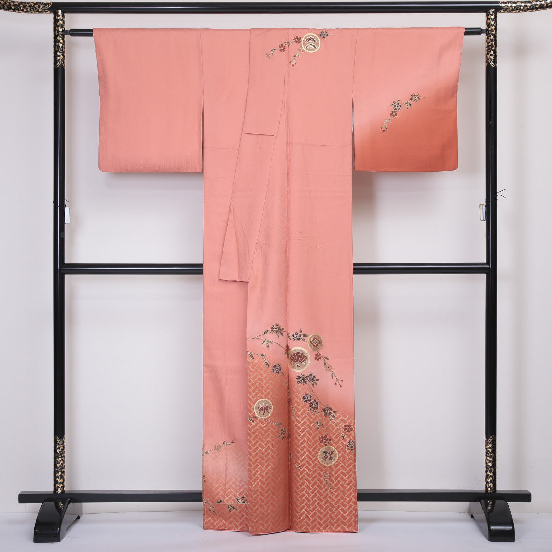 訪問着 袷 身丈163cm 裄丈66cm 正絹 Sランク セミフォーマル 広衿 Lサイズ 金彩 檜垣 吉祥文様 ピンク系 RP 1217-04509