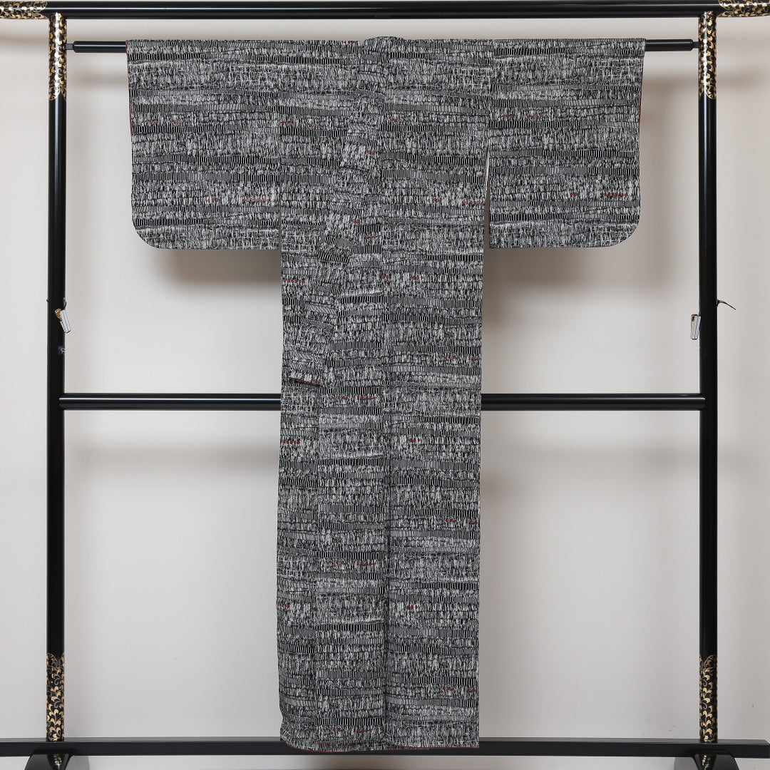 小紋 袷 身丈150cm 裄丈62cm 正絹 Sランク インフォーマル バチ衿 Sサイズ 抽象柄 黒系 RP 1221-01453