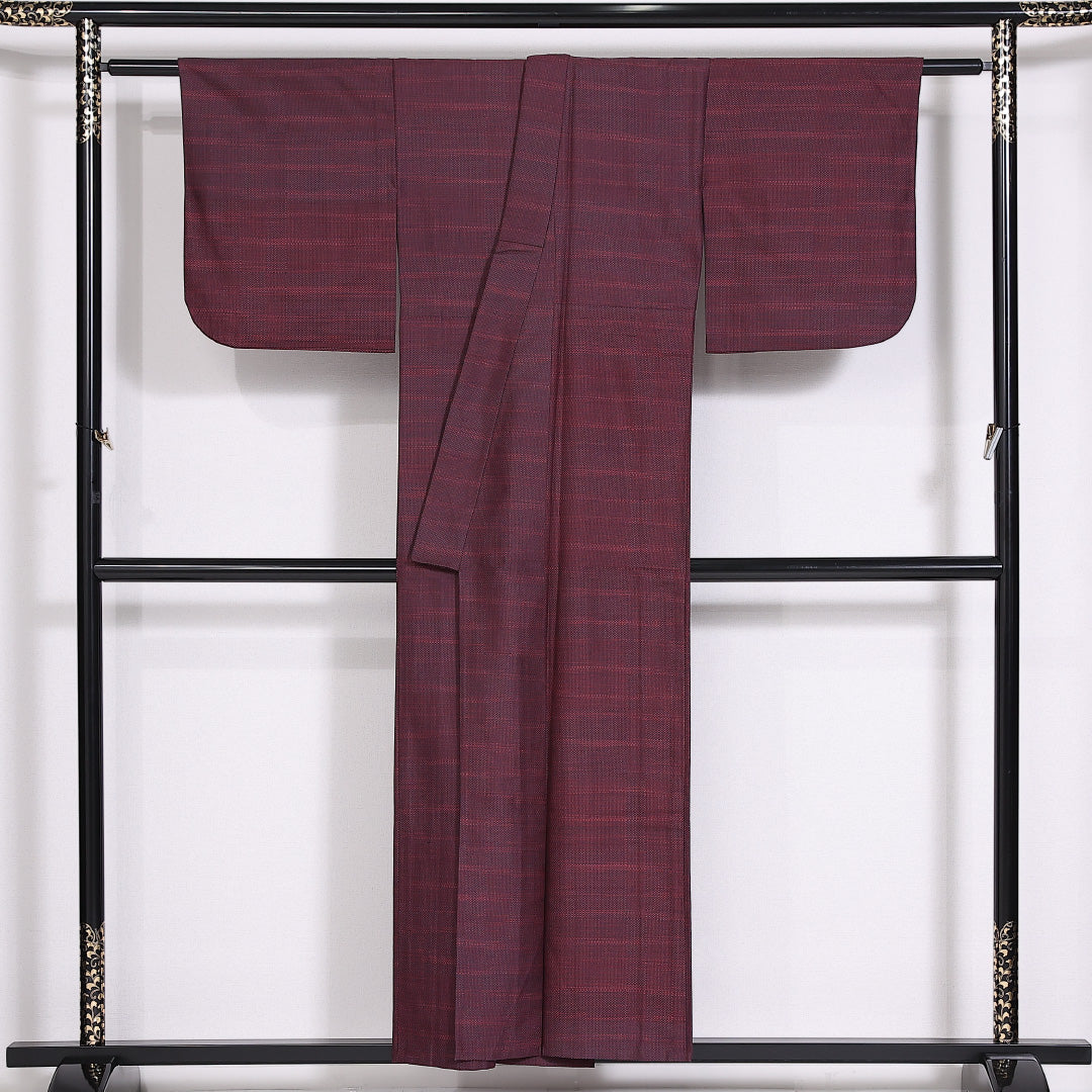 紬 単衣 身丈153cm 裄丈62cm 正絹 Sランク カジュアル 広衿 Sサイズ 居敷当て 肩当て よろけ縞 紫系 RP 1223-03946