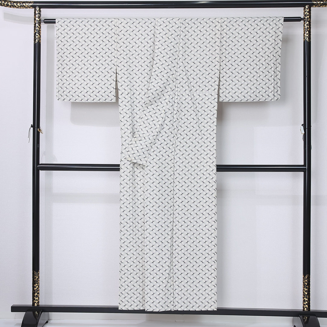 小紋 単衣 身丈152cm 裄丈61cm 正絹 Aランク インフォーマル 広衿 Sサイズ 創作柄 白系 RP 1221-12228