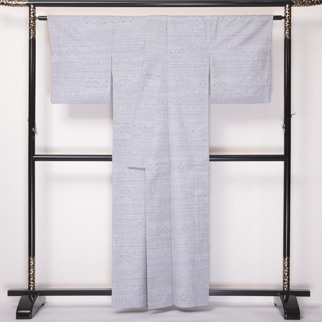 真綿紬 袷 身丈159cm 裄丈66cm 正絹 Aランク カジュアル 広衿 Mサイズ アラベスク文様 グレー系 RP 1223-03619