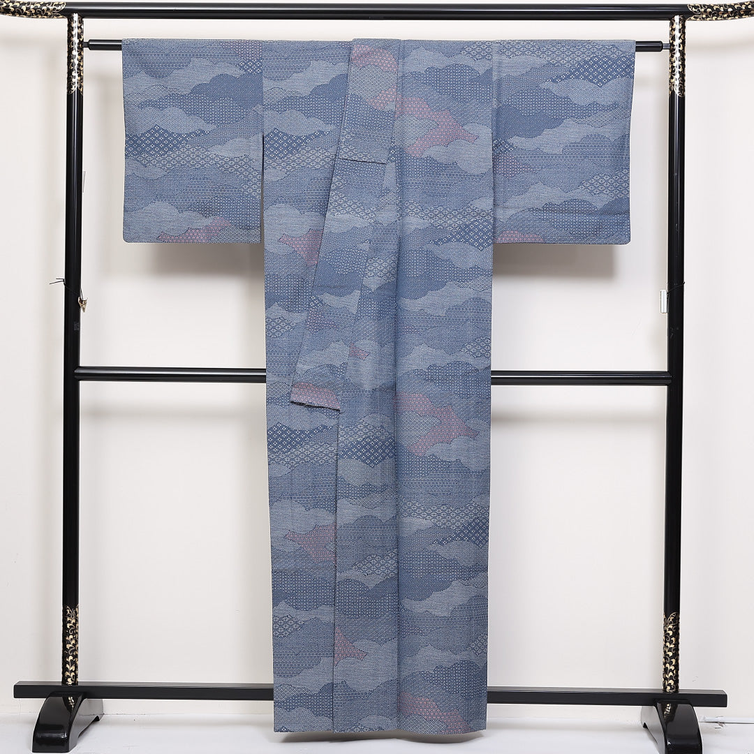 ウールの紬 洗える着物 単衣 身丈159cm 裄丈63cm ウール Bランク Mサイズ 広衿 カジュアル 居敷当て 肩当て 寄せ柄 水色系 1216-02359