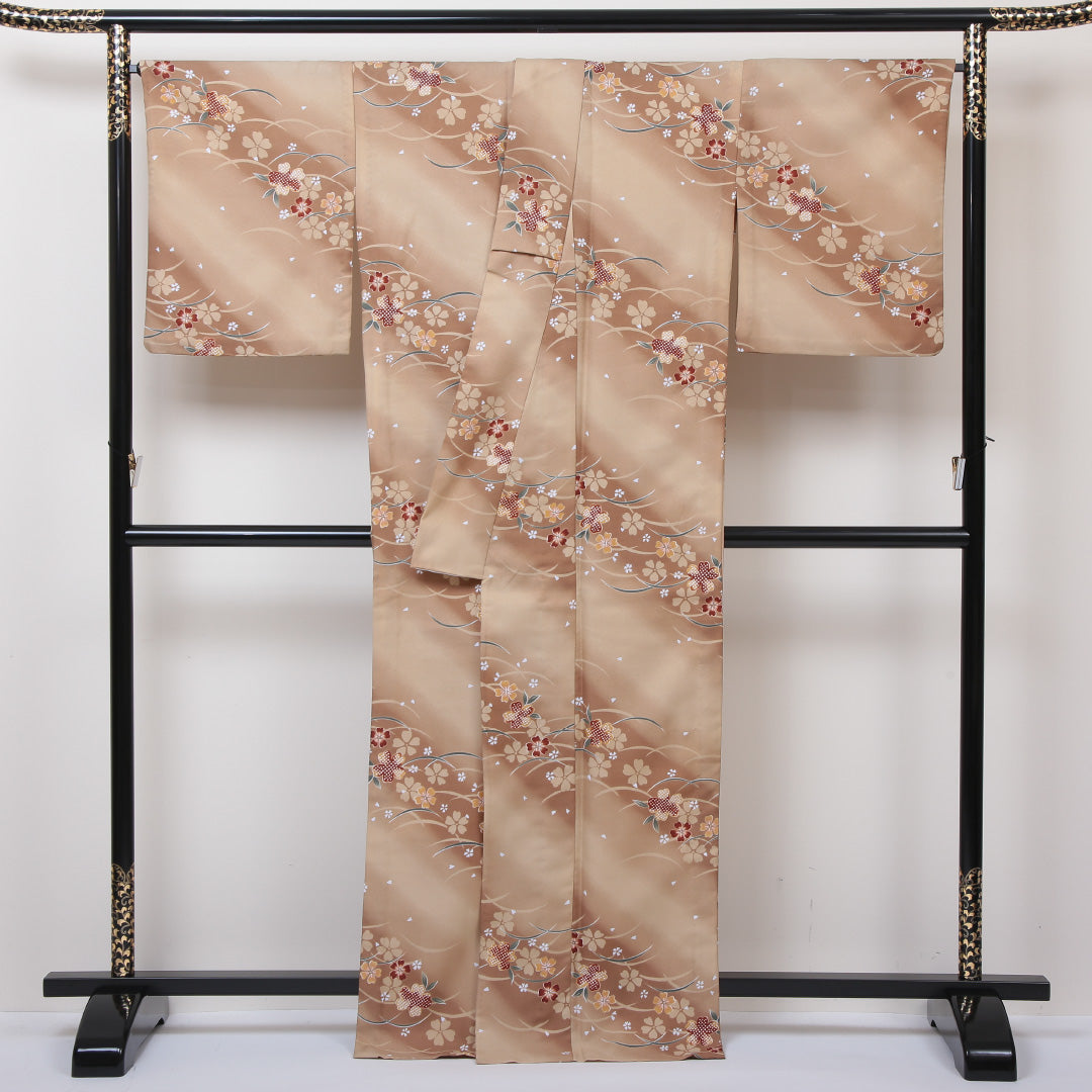 小紋 洗える着物 単衣 身丈164cm 裄丈66cm ポリエステル Aランク Lサイズ 広衿 インフォーマル 芝草 桜 茶系 1215-01188