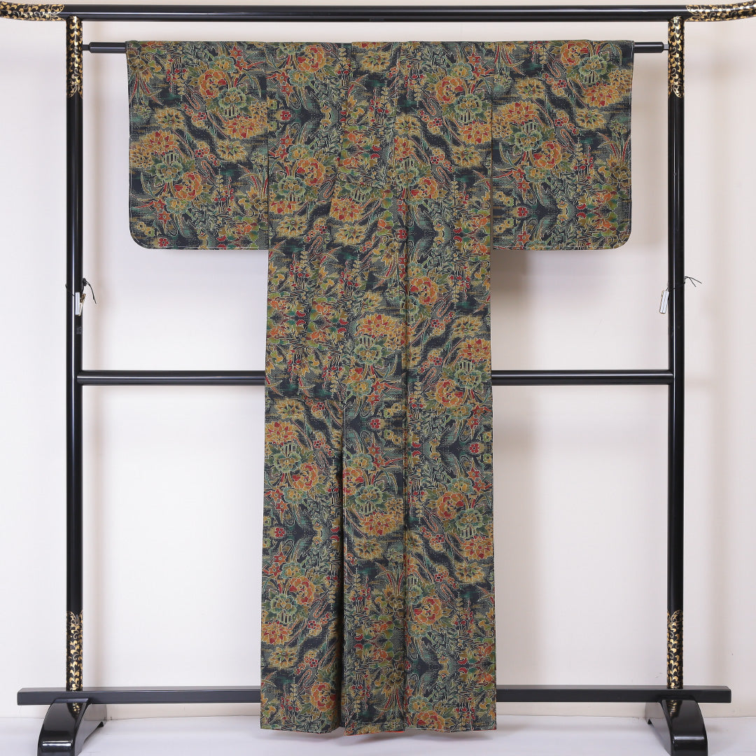 未使用品 大島紬 袷 身丈160cm 裄丈62cm 正絹 Sランク インフォーマル 広衿 Lサイズ 9マルキ しつけ糸 花柄 植物柄 経緯絣 緑系 SR 1223-03376