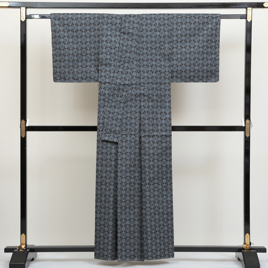 村山大島紬 袷 身丈158cm 裄丈63cm 正絹 Aランク インフォーマル 広衿 Mサイズ しつけ糸 蜀江 青系 RP 1223-02835