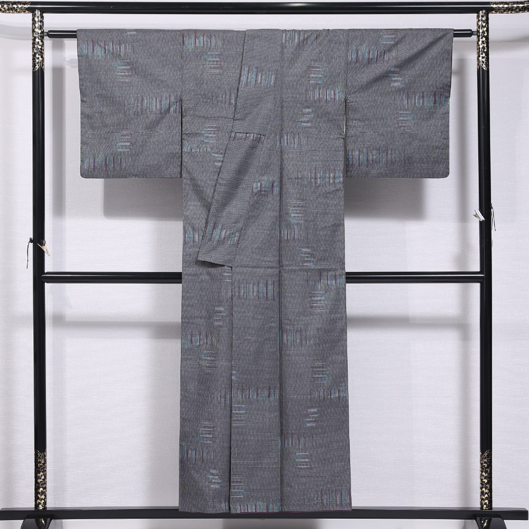 本場大島紬 袷 身丈153cm 裄丈62cm 正絹 Aランク インフォーマル 広衿 Sサイズ 証紙 創作柄 グレー系 M4 1223-11820