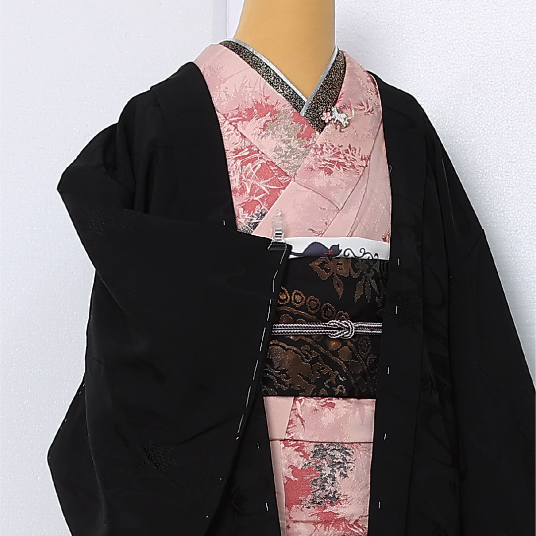 黒羽織 袷 身丈82cm 裄丈63cm 正絹 Aランク 一つ紋 (蔦) セミフォーマル Sサイズ 流水 紅葉 黒系 RP 1233-12929
