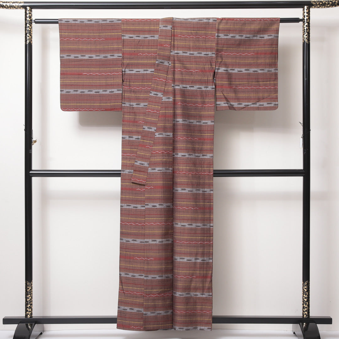 紬 単衣 身丈157cm 裄丈62cm 正絹 Sランク カジュアル バチ衿 Mサイズ 矢絣 茶系 RP 1223-03506
