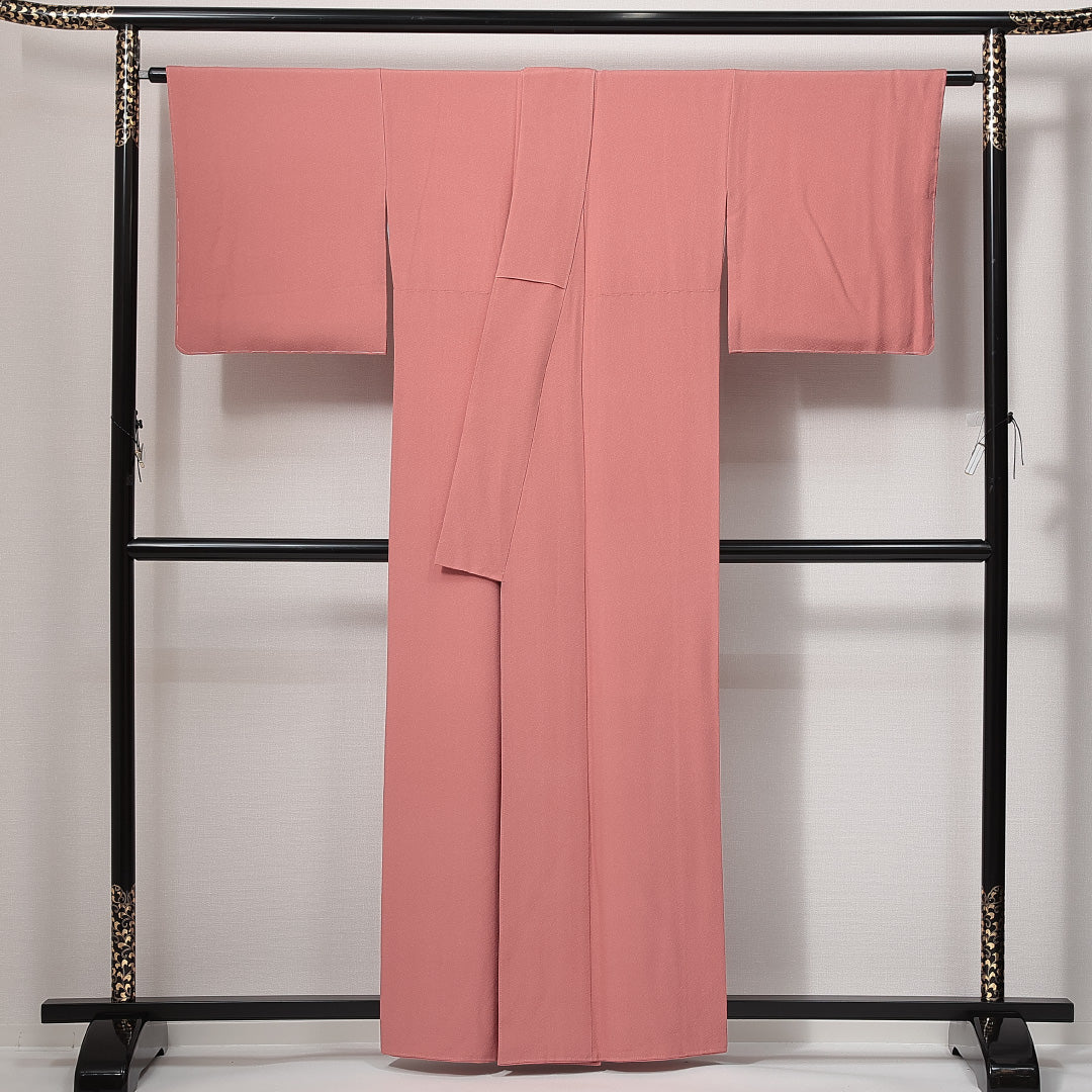 色無地 袷 身丈158cm 裄丈64cm 正絹 Sランク 一つ紋 (橘) セミフォーマル 広衿 Mサイズ ピンク系 RP 1219-14943