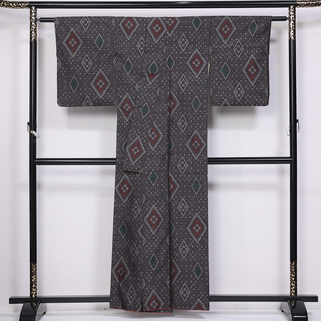 大島紬 袷 身丈158cm 裄丈63cm 正絹 Sランク インフォーマル 広衿 Mサイズ 泥染め 蜀江 花菱 グレー系 RP 1223-10942