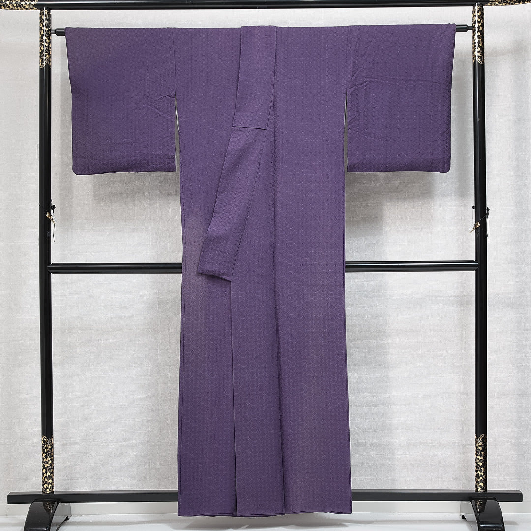 色無地 袷 身丈157cm 裄丈65cm 正絹 Cランク Mサイズ 広衿 インフォーマル 織り出し 幾何学柄 紫系 1214-14804
